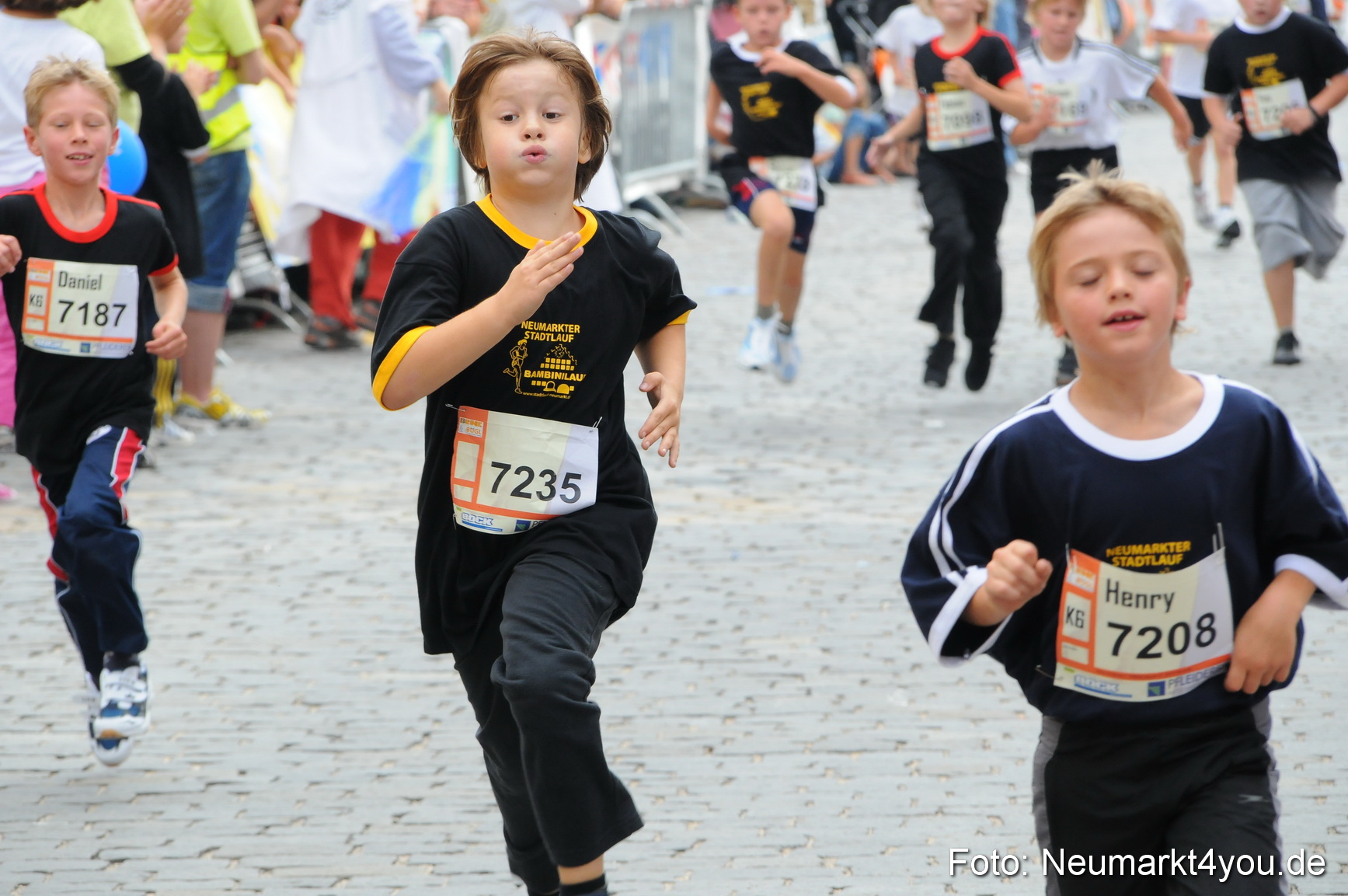 0103 Stadtlauf Neumarkt Bambinilaeufe 200909